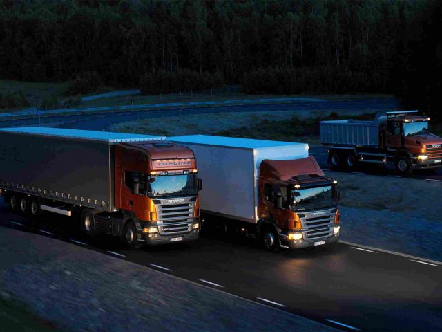 http://www.tenl.net/wp-content/uploads/2015/09/Three-orange-Scania-trucks-3-640x480.jpg